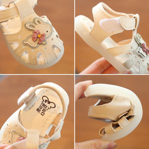 Kahes värvitoonis kleebistega nahast laste sandaalid