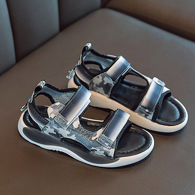 Jauns tekstila sandaļu modelis ar velcro