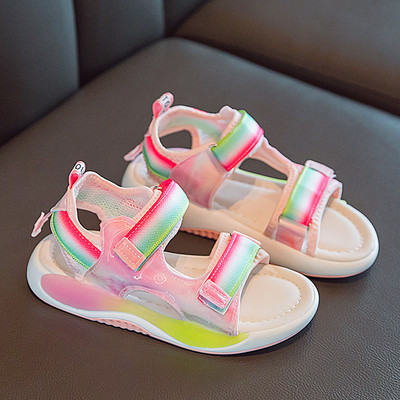 Jauns tekstila sandaļu modelis ar velcro