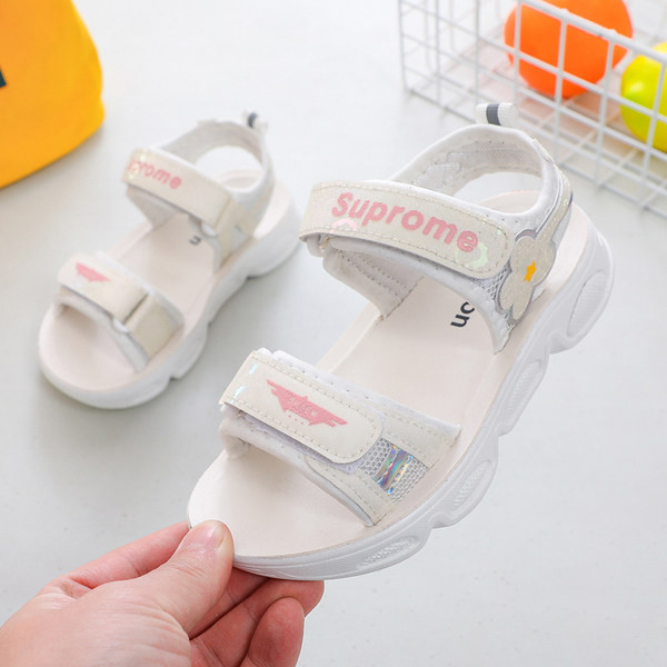 Kareda talla ja takjapaelaga suviste sandaalide uus mudel