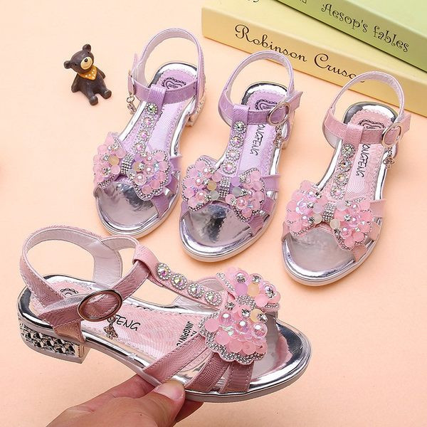 Jauns bērnu sandaļu modelis ar akmentiņiem un pērlēm meitenēm