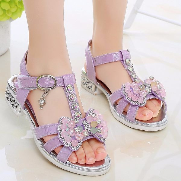 Jauns bērnu sandaļu modelis ar akmentiņiem un pērlēm meitenēm