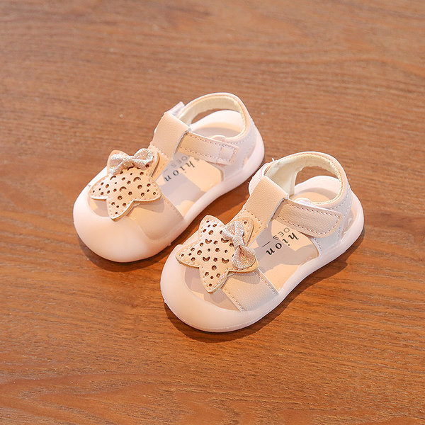 Παιδικά σανδάλια με λουράκια βελκρό  σε λευκό και ροζ