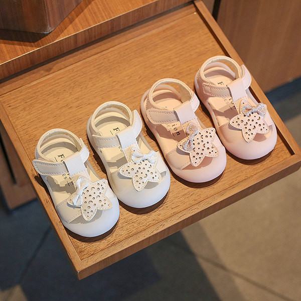 Παιδικά σανδάλια με λουράκια βελκρό  σε λευκό και ροζ