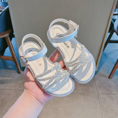 Μοντέρνα παιδικά σανδάλια με αγκράφα και διακοσμητικές πέτρες