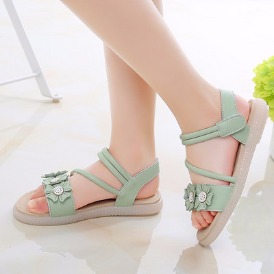 Jauns bērnu sandaļu modelis no eko ādas ar 3D ziedu elementu