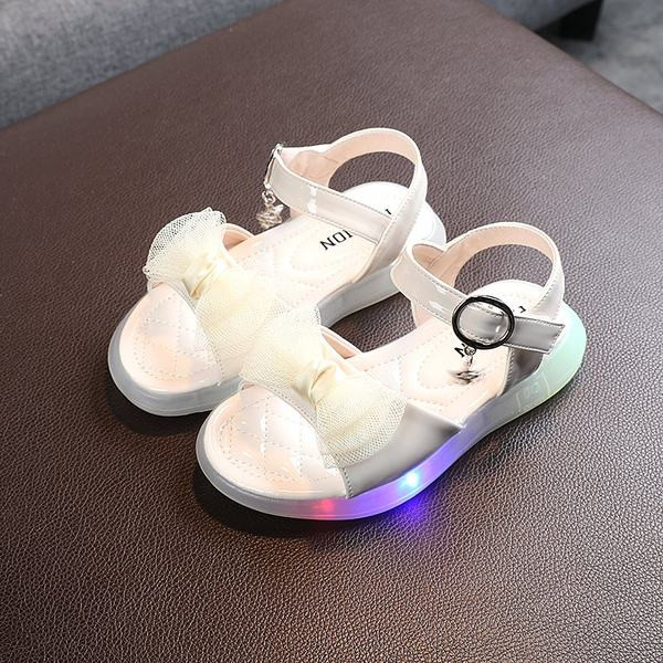 Μοντέρνα έκο  δερμάτινα σανδάλια με φωτεινή σόλα