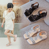 Παιδικά σανδάλια με λουλούδια 3D και velcro