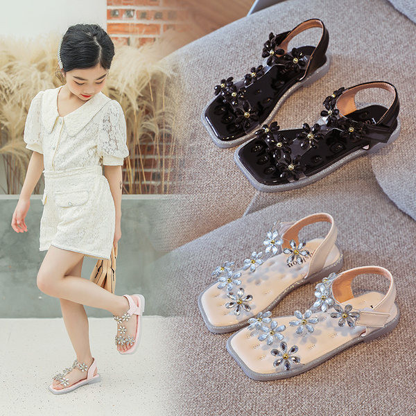 Παιδικά σανδάλια με λουλούδια 3D και velcro