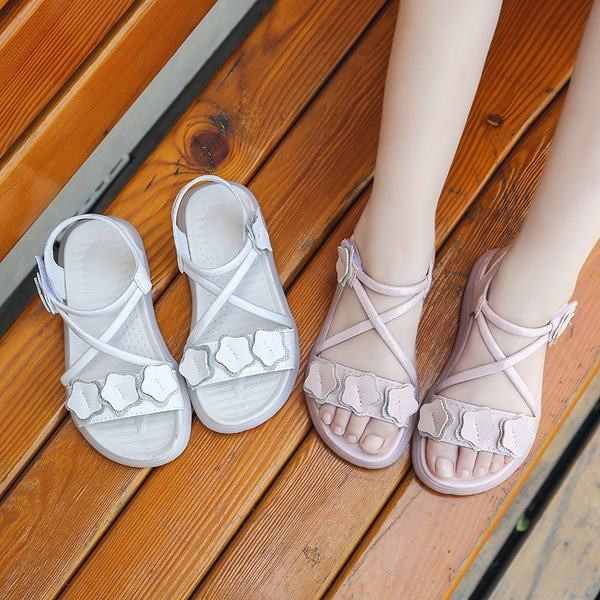 Lameda talla ja nahast rihmadega laste sandaalid