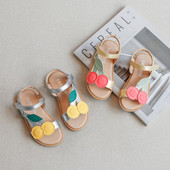 Laste nahast sandaalid plaastri ja 3D elemendiga