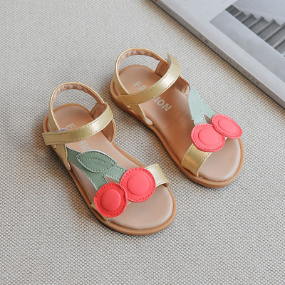 Laste nahast sandaalid plaastri ja 3D elemendiga