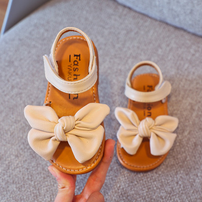 Nahast paela ja lameda tallaga laste sandaalid