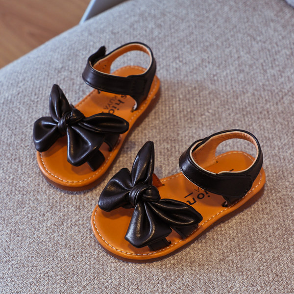 Nahast paela ja lameda tallaga laste sandaalid