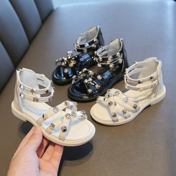 Μοντέρνα παιδικά σανδάλια με τρουξ και φερμουάρ