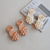 Laste nahast sandaalid plaastrite ja lameda tallaga