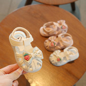 Bērnu ikdienas sandales ar lenti un uzlīmēm baltā un rozā krāsā