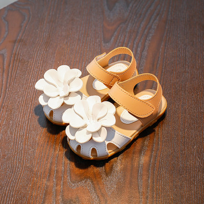 Dječje sandale na čičak i 3D ukras