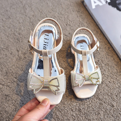 Jauns bērnu sandaļu modelis ar lenti un velcro