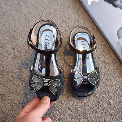 Jauns bērnu sandaļu modelis ar lenti un velcro