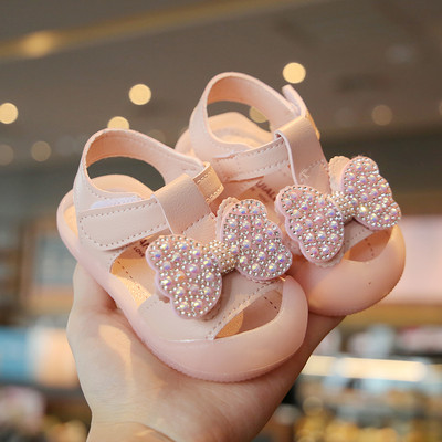 Παιδικά casual σανδάλια με λουράκια βελκρό και μαργαριτάρια σε λευκό και ροζ