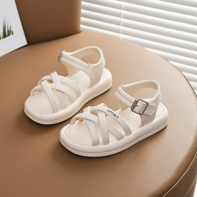 Nahast rihmade ja pandlaga vabaaja laste sandaalid