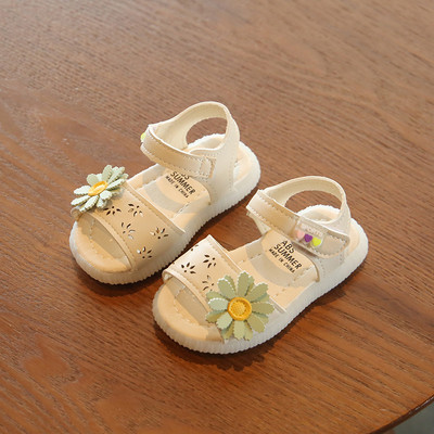 Παιδικά σανδάλια με τρισδιάστατο στοιχείο σε δύο χρώματα