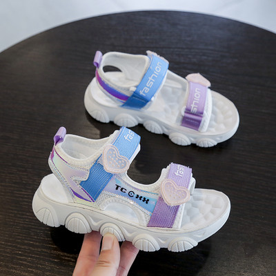 Νέο μοντέλο καλοκαιρινά σανδάλια με τραχιά σόλα