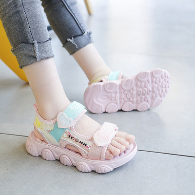 Νέο μοντέλο καλοκαιρινά σανδάλια με τραχιά σόλα