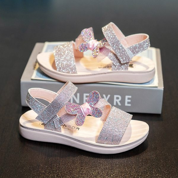 Brokaadi ja paelaga laste sandaalid