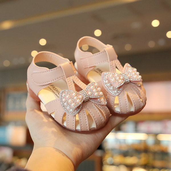 Dječje sandale od umjetne kože s perlama u dvije boje