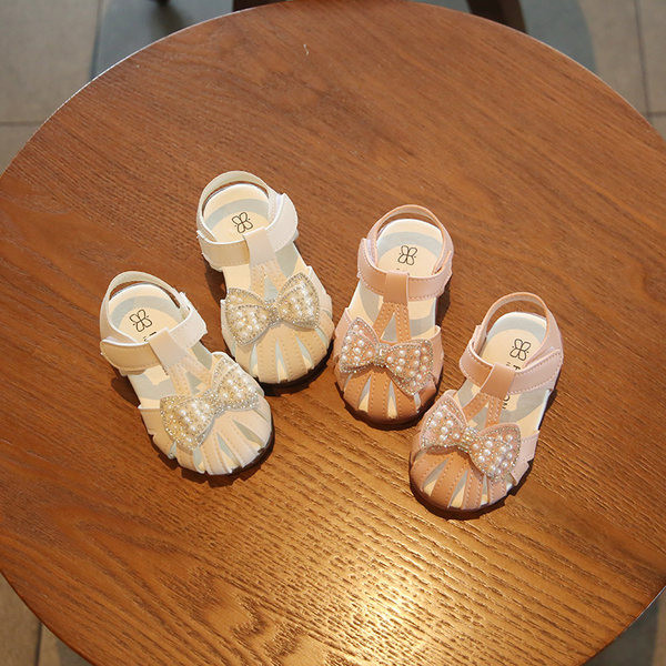 Dječje sandale od umjetne kože s perlama u dvije boje