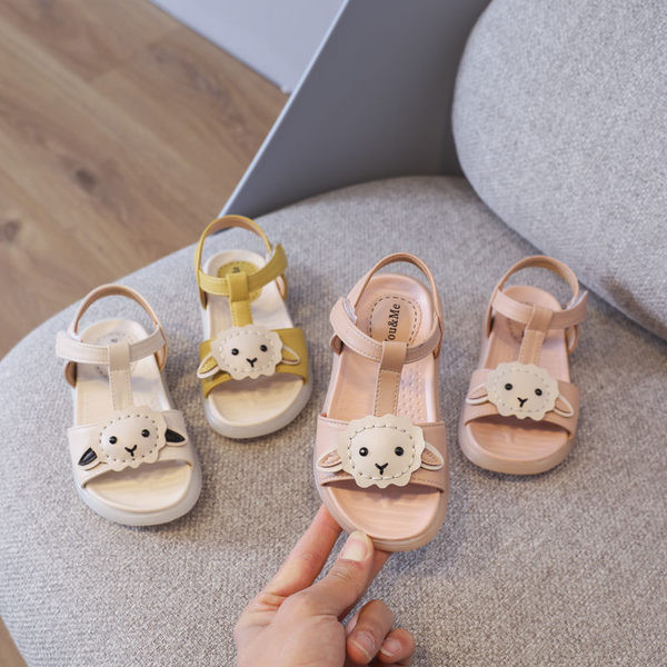 Ikdienas sandales ar 3D elementu un uzlīmi