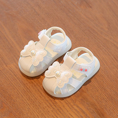 Kahes värvitoonis kleebistega laste vabaaja sandaalid