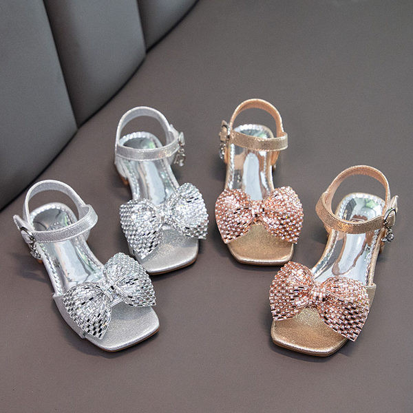 Vabaaja laste sandaalid paela ja pandlaga