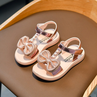 Naiste sandaalid takjakinnituspaela ja pärlitega