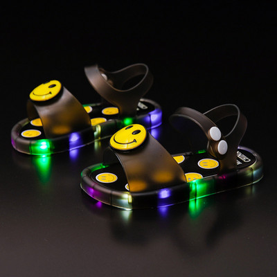 Νέο μοντέλο παιδικά σανδάλια σιλικόνης με φωτεινά πέλματα