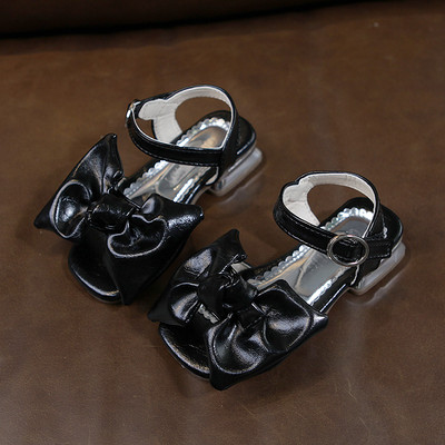 Παιδικά σανδάλια με κορδέλα και αγκράφα