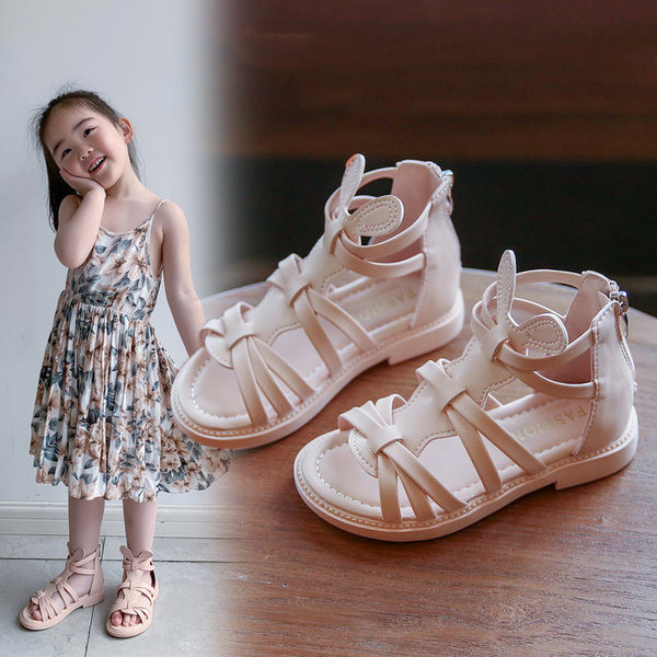 Bērnu sandales no eko ādas ar 3D elementiem un rāvējslēdzēju