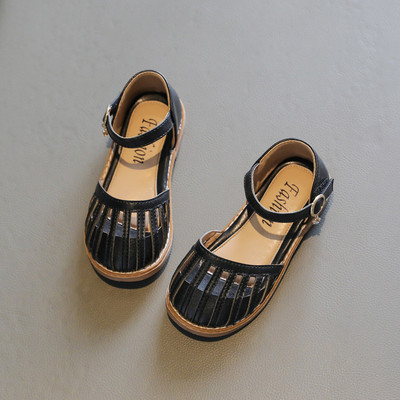 Μοντέρνα έκο δερμάτινα σανδάλια 