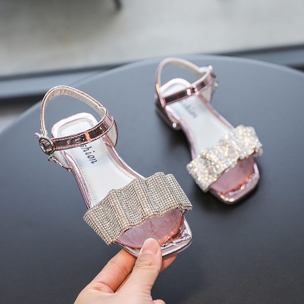 Elegantas bērnu lakādas sandales ar akmens apdari