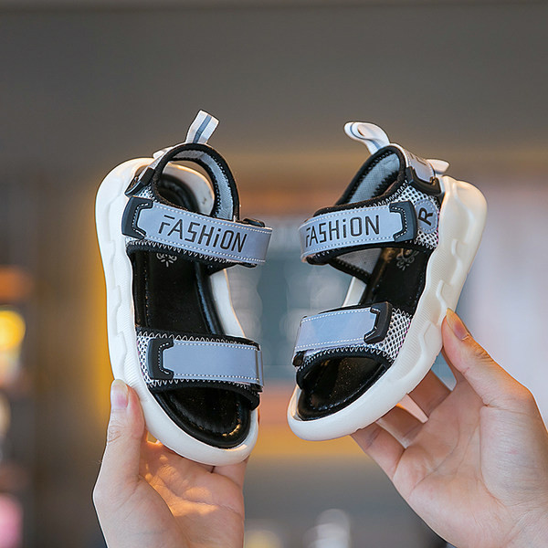 Jauns sporta modelis - ikdienas sandales ar velcro