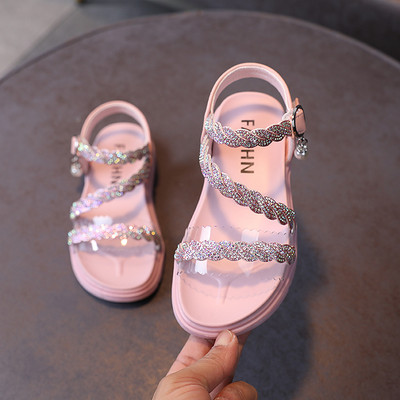 Vabaaja sandaalid takjakinnituse ja kivikestega