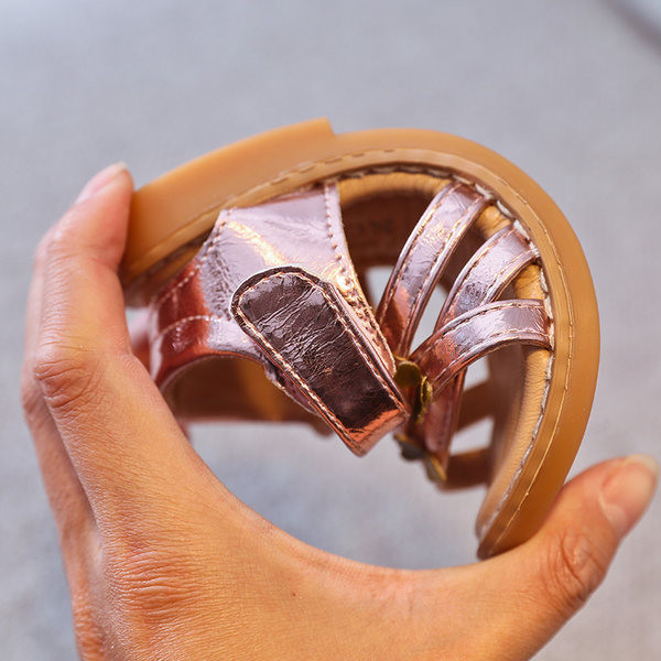 Bērnu sandales ar 3D elementiem trīs krāsās