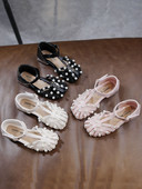 Ležerne dječje sandale s kožnim remenčićima i perlicama