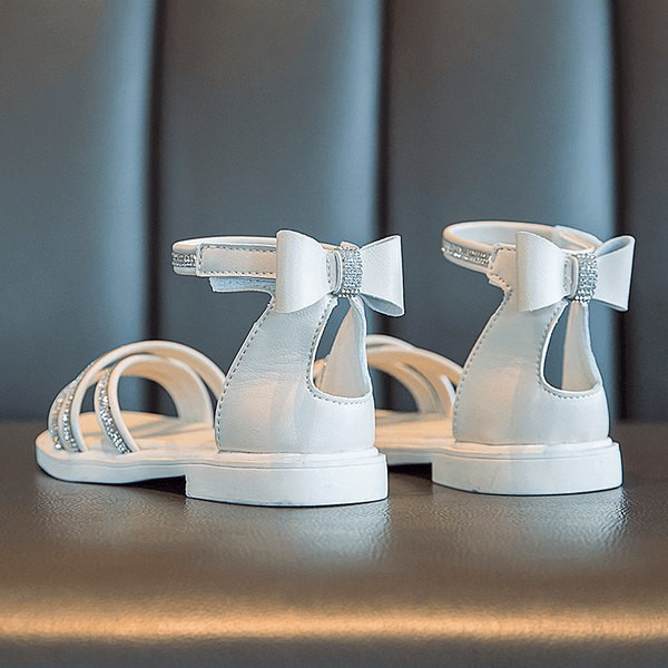 Kahes värvitoonis kivikeste ja paelaga laste sandaalid