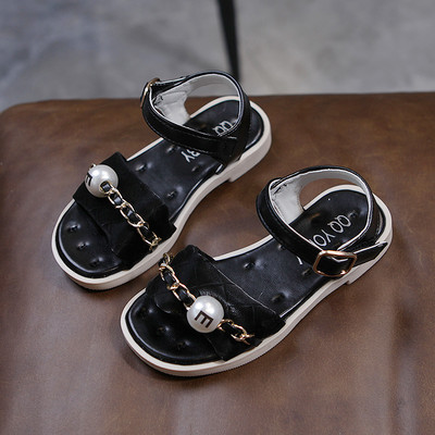 Nahast laste sandaalid metallist keti ja pärliga