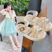 Παιδικά σανδάλια σε λευκό και μαύρο χρώμα