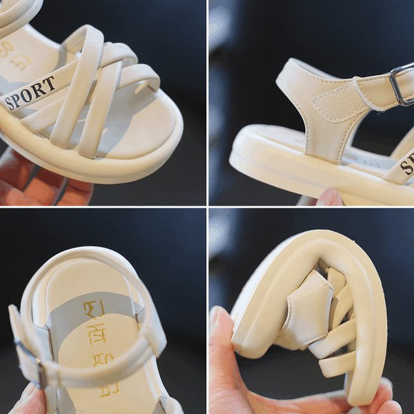 Παιδικά σανδάλια σε λευκό και μαύρο χρώμα