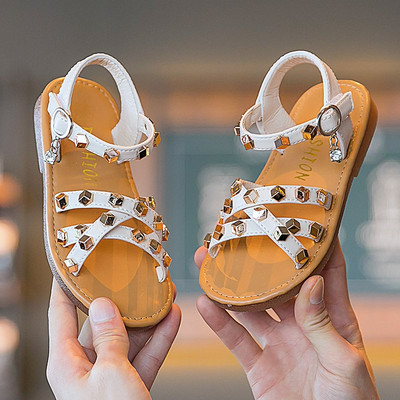 Bērnu sandales ar kniedēm vairākās krāsās